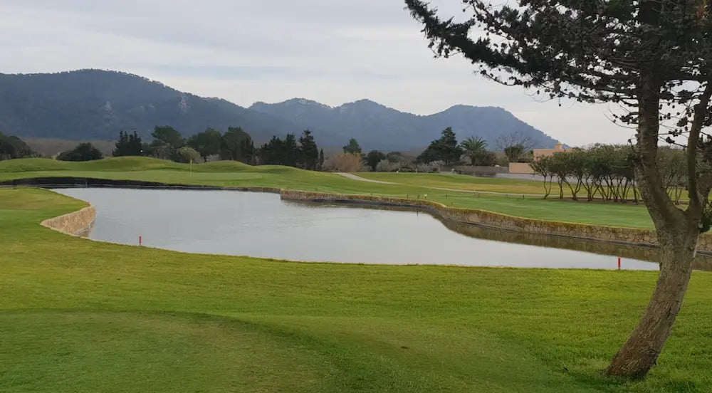 13.5m x 30m Roll (1.14mm Thick)—Rollgum Smooth EPDM Liner