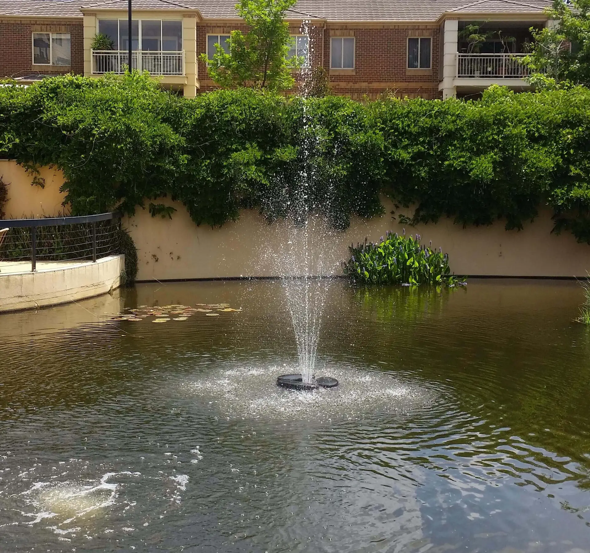 Matala Floating Fountain and 4 Nozzle Kit (20m Cable) - Image 7